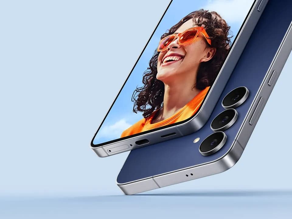 Samsung Galaxy S25 FE en azul marino