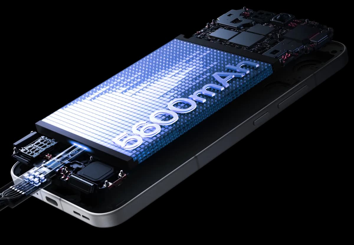 Batería de 5600 mAh del OPPO Reno13 5G