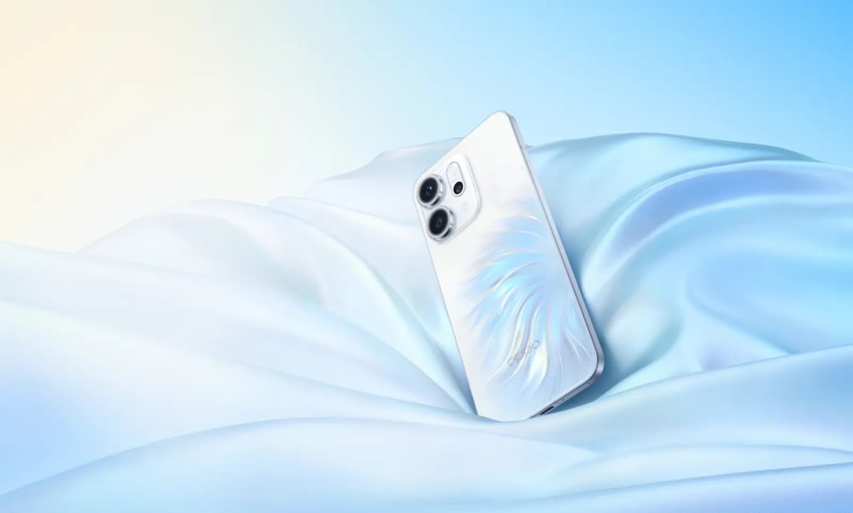 OPPO Reno14 5G blanco sobre tela