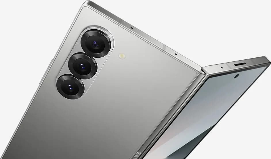 Samsung Galaxy Z Fold6 en plata