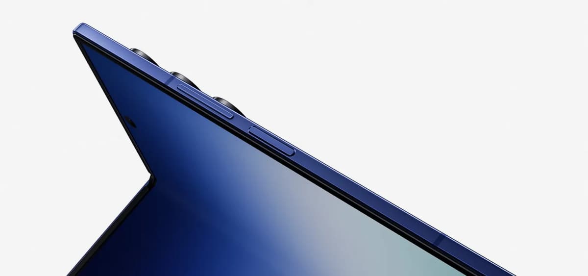 Samsung Galaxy Z Fold7 en azul